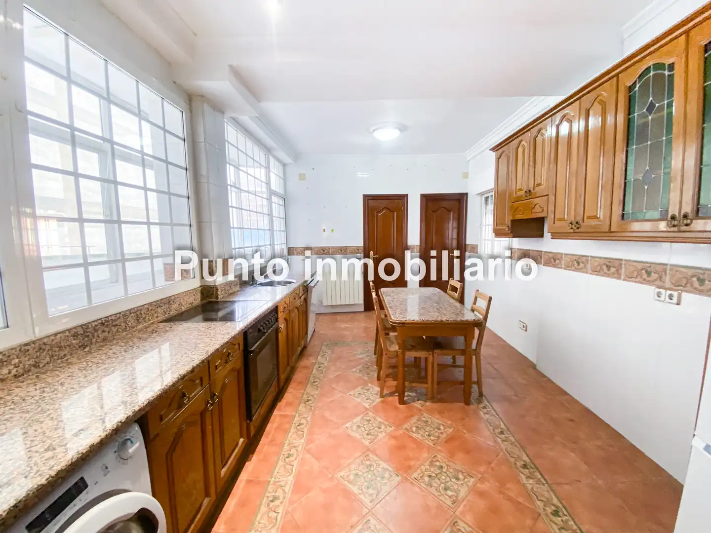 Küche von Wohnung zum Verkauf in Valladolid mit Klimaanlage, Heizung und Parkett
