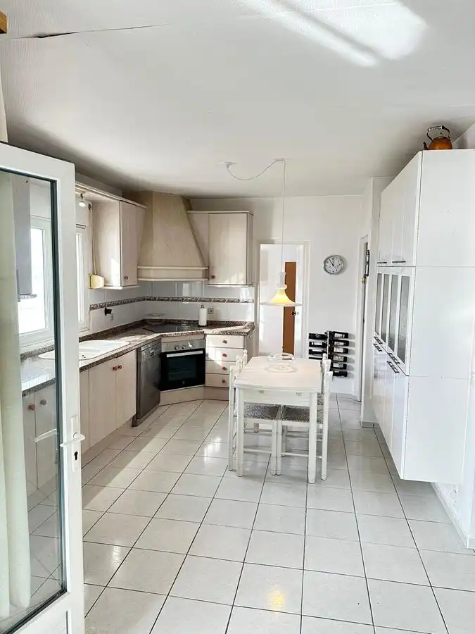 Küche von Haus oder Chalet zum Verkauf in Salobreña mit Klimaanlage, Terrasse und Schwimmbad