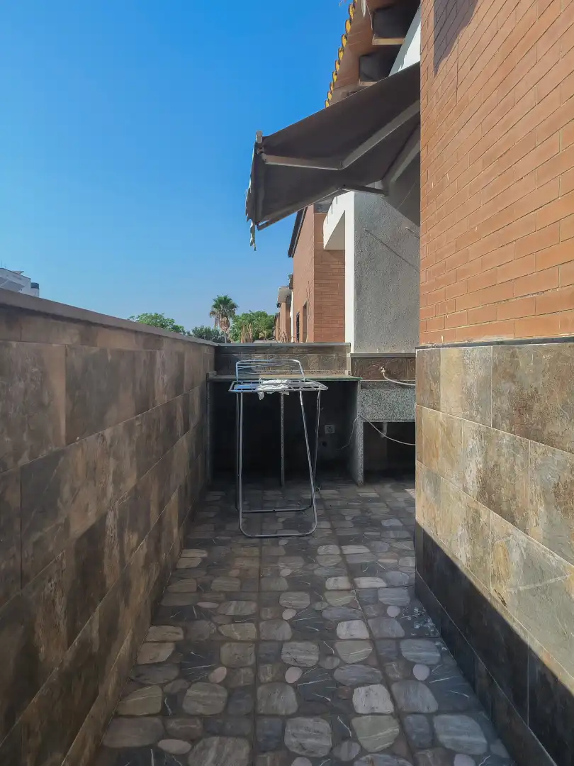 Terrassa de Casa adosada en venda en Sevilla amb Aire condicionat, Calefacció i Terrassa