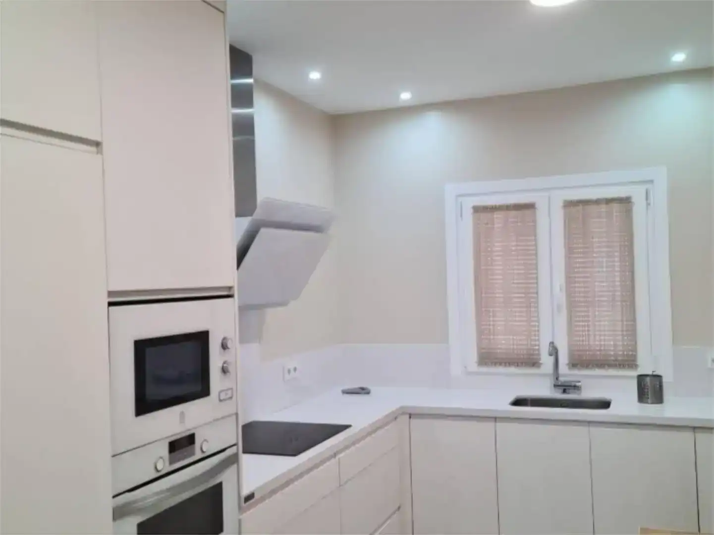 Cocina de Casa adosada en venta en Écija con Aire acondicionado, Parquet y Balcón