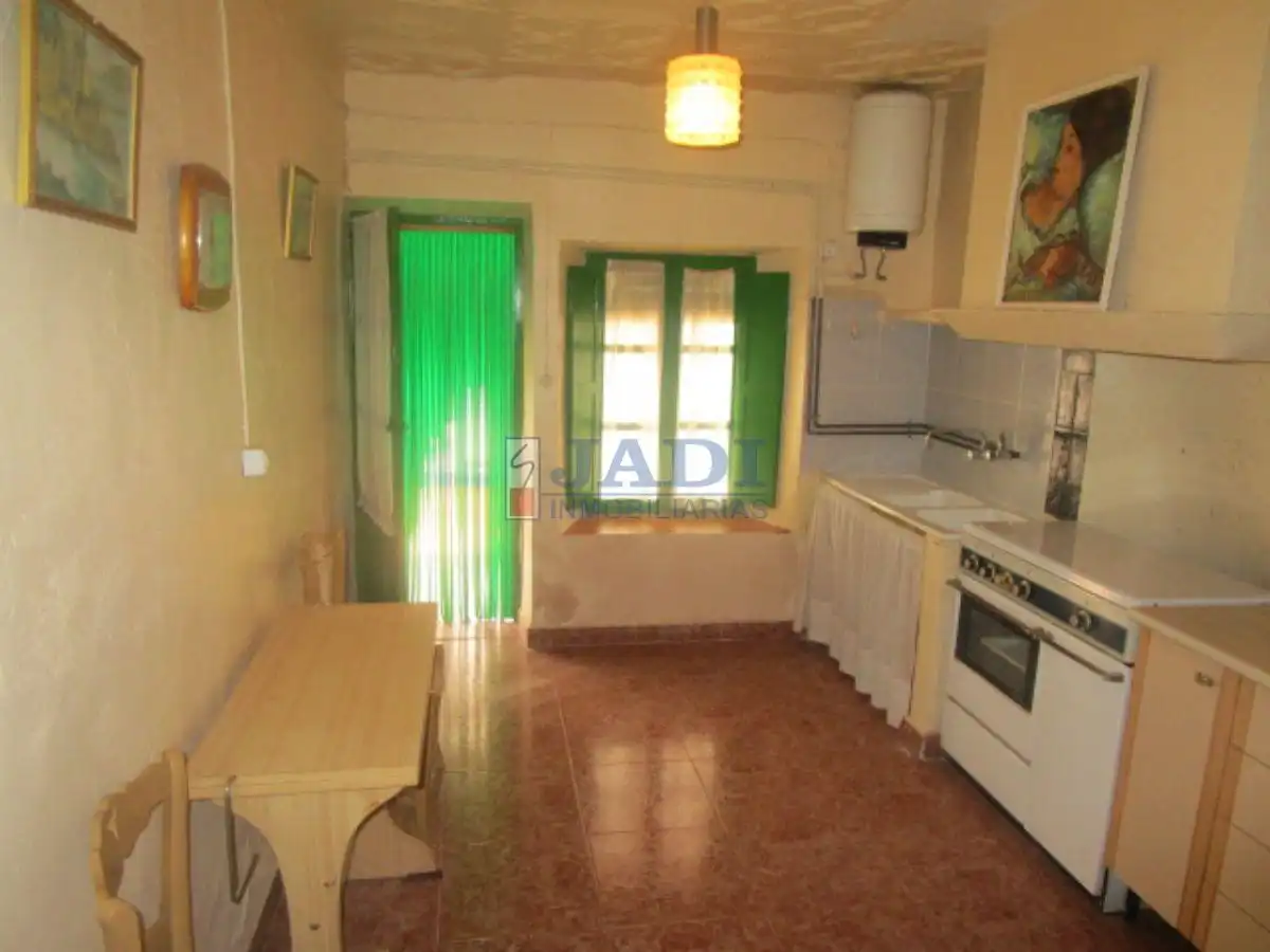 Cocina de Casa o chalet en venta en San Carlos del Valle con Terraza, Trastero y Amueblado