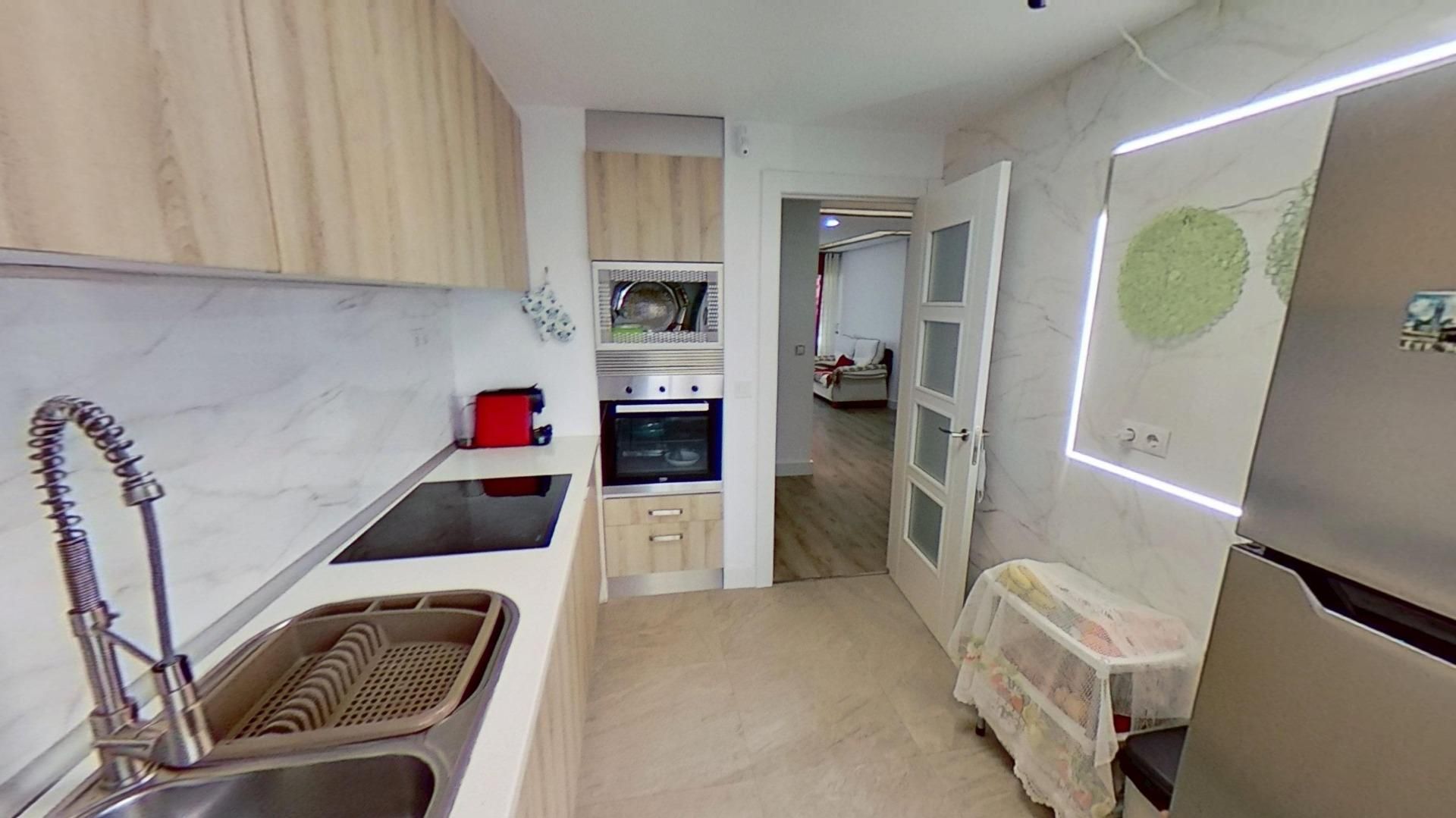 Kitchen of Flat for sale in Alicante / Alacant  with Private garden, Parquet flooring and Alarm