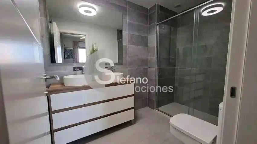 Baño de Piso en venta en Málaga con Aire acondicionado, Calefacción y Terraza