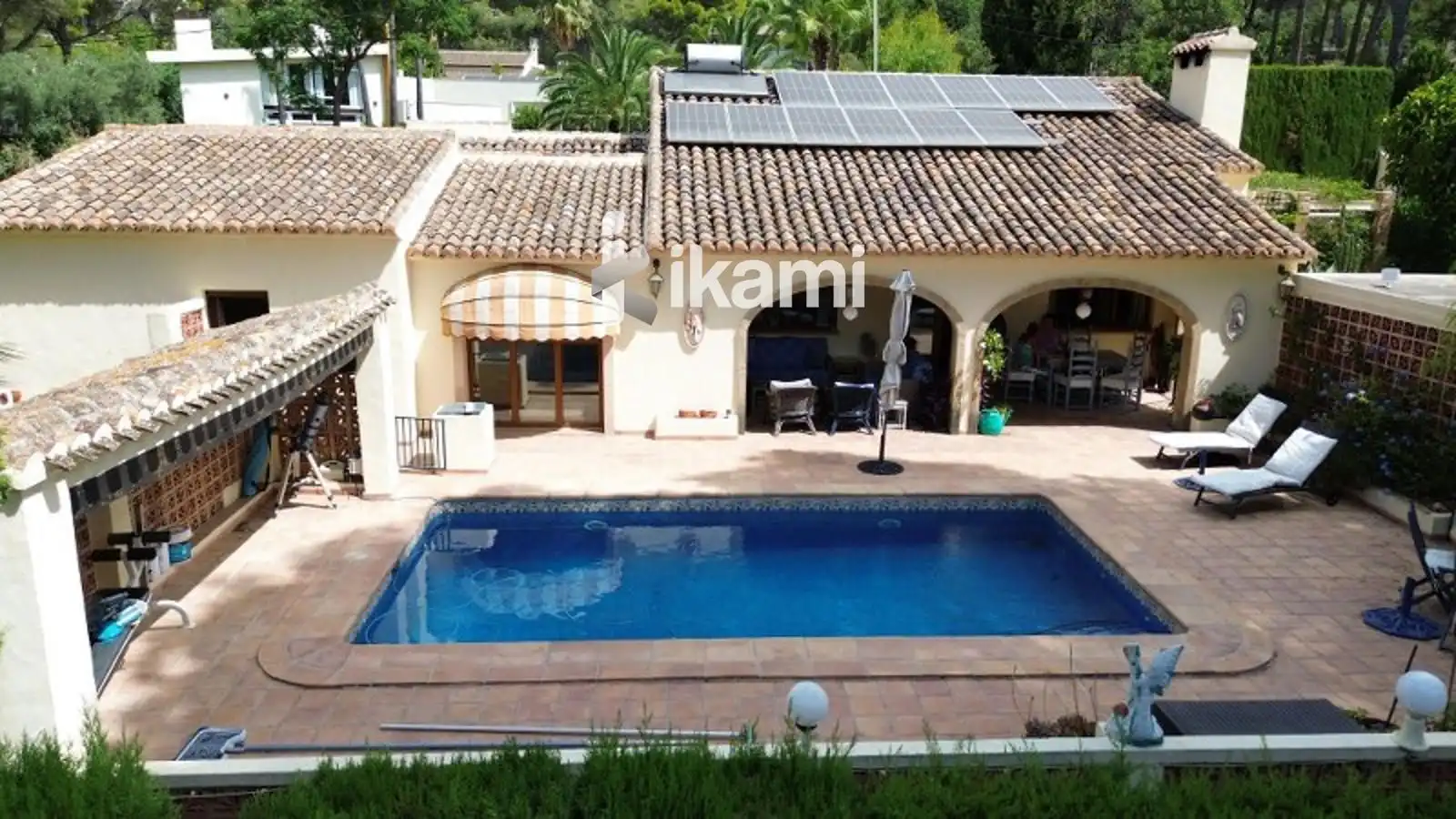 Vista exterior de Casa o xalet en venda en Jávea / Xàbia amb Aire condicionat, Calefacció i Jardí privat
