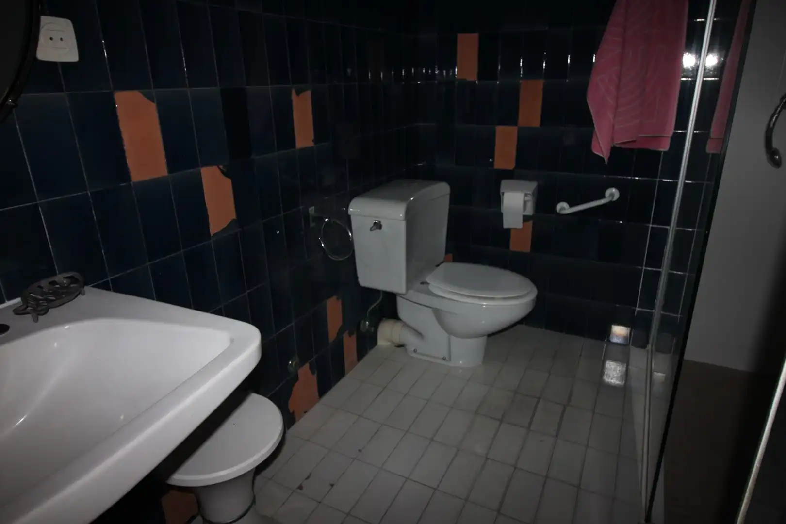 Bathroom of Houses for sale in Figueres  with Heating