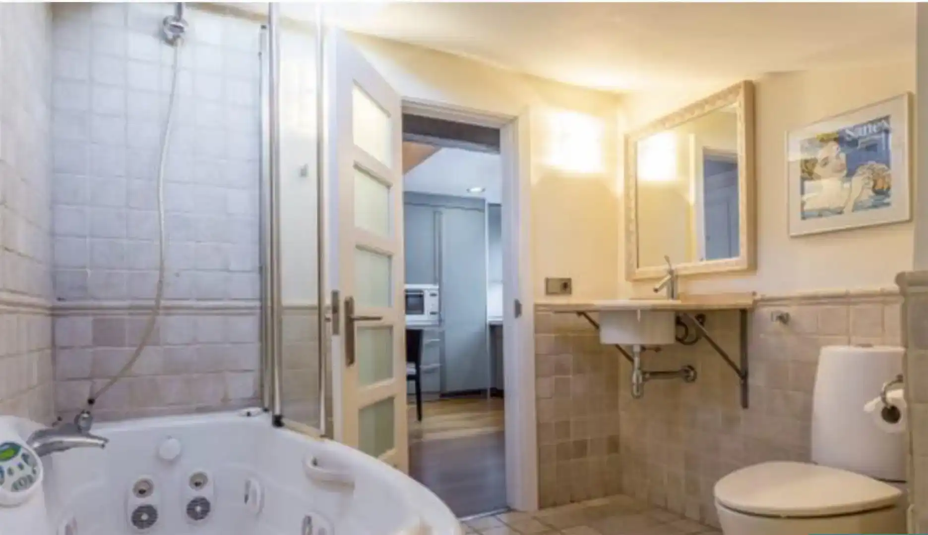 Bany de Apartament de lloguer en Madrid amb Aire condicionat, Parquet i Moblat