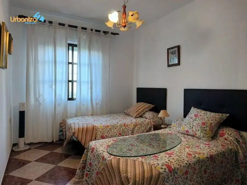 Schlafzimmer von Country house zum Verkauf in Villanueva del Fresno mit Klimaanlage und Alarm