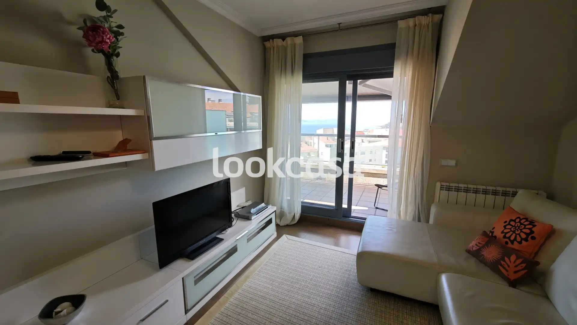 Sala de estar de Ático en venta en Sanxenxo con Aire acondicionado, Calefacción y Parquet