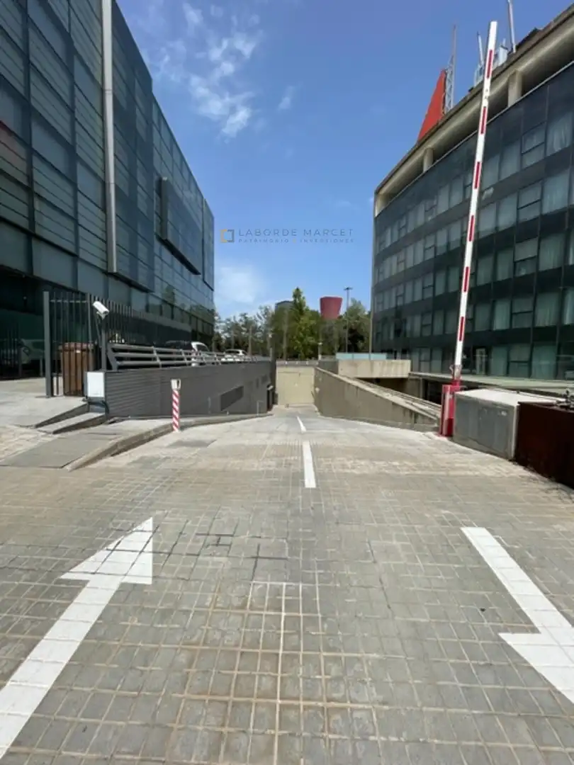 Außenansicht von Gebäude zur Miete in L'Hospitalet de Llobregat