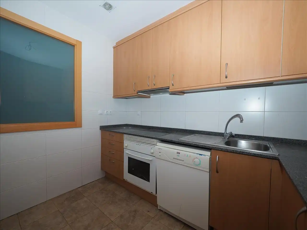 Cocina de Dúplex en venta en Torelló con Calefacción, Terraza y Balcón