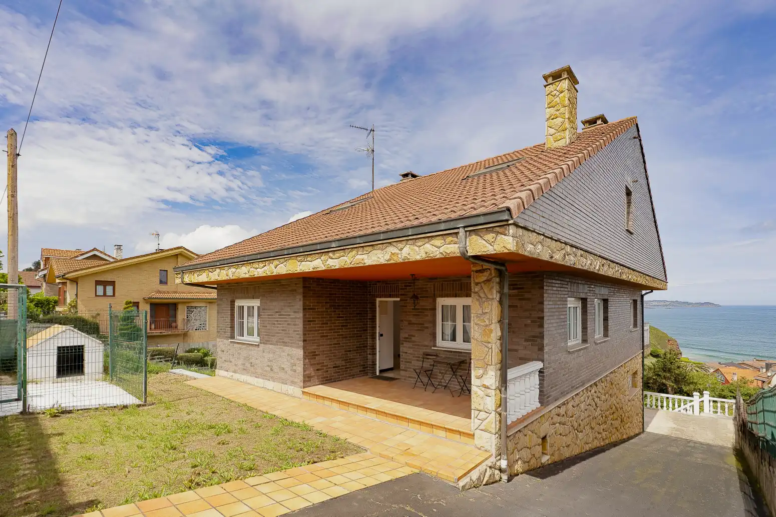Vista exterior de Casa o chalet en venta en Carreño con Calefacción, Jardín privado y Terraza