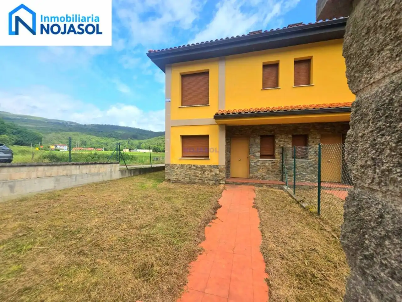 Casa adosada en venta en Ruesga con Calefacción y Jardín privado