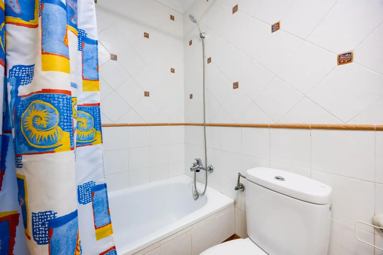 Bany de Casa o xalet en venda en Torrevieja amb Jardí privat, Terrassa i Moblat