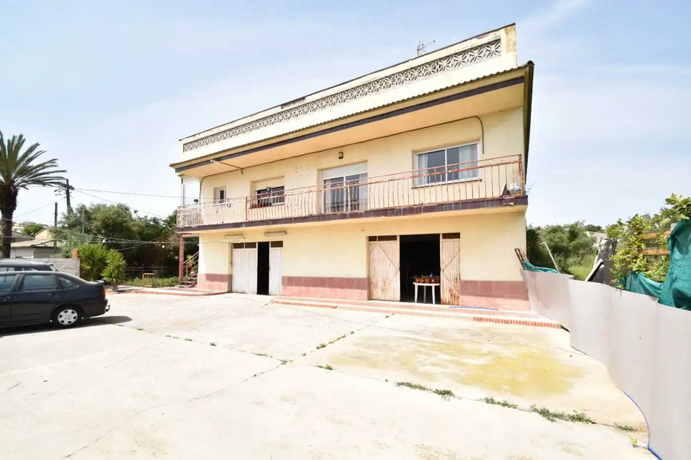 Exterior view of Country homes for sale in Vilanova i la Geltrú  with Terrace and Balcony