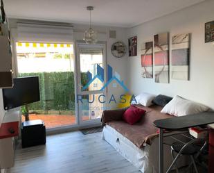 Sala d'estar de Apartament de lloguer en Miengo amb Terrassa i Piscina