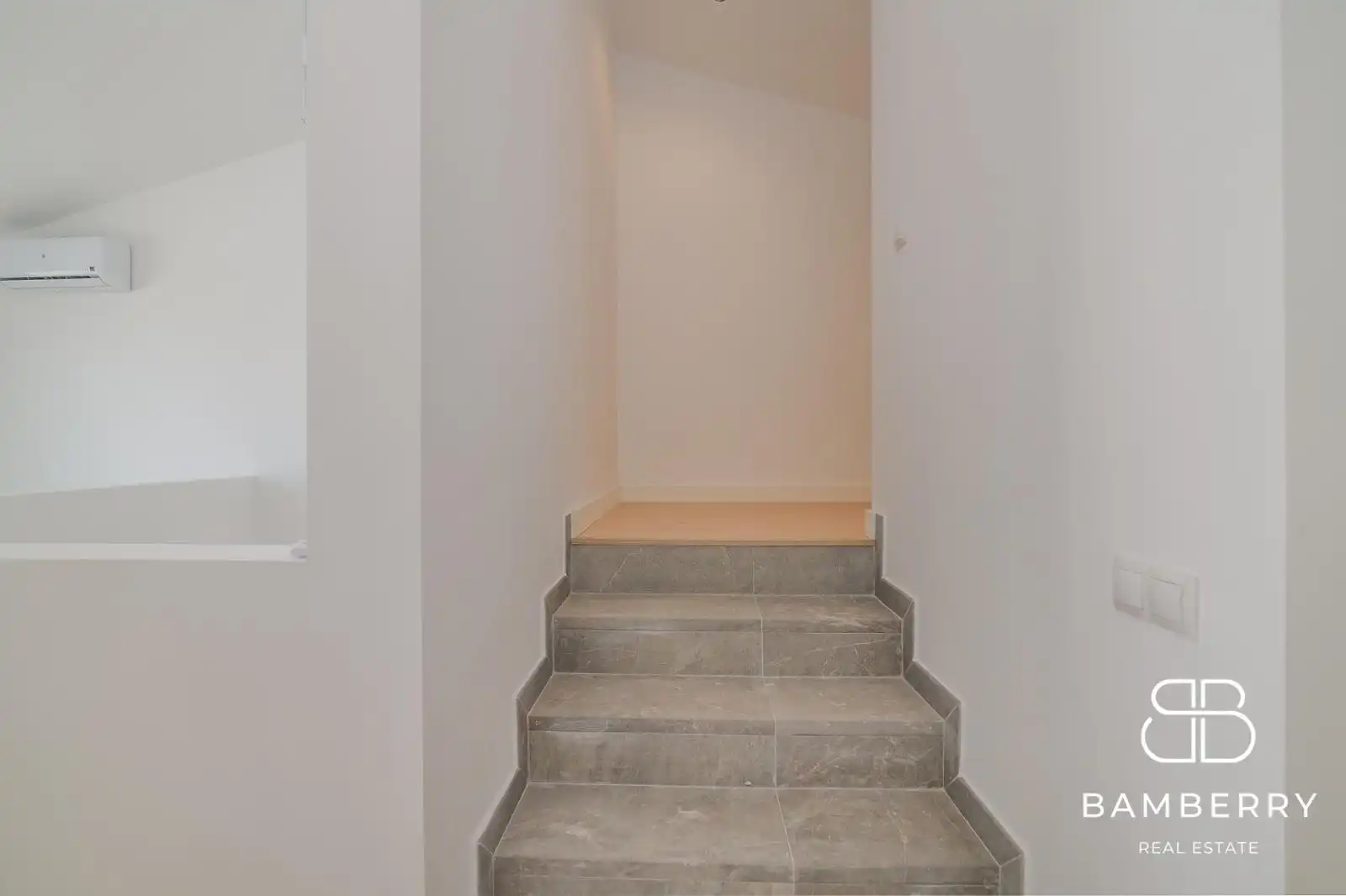 Àtic en venda en Sant Boi de Llobregat amb Parquet