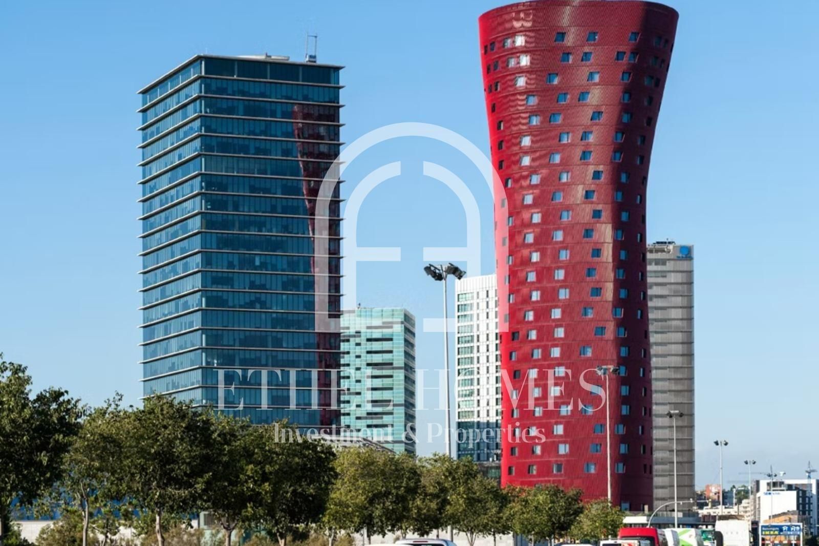 Exterior view of Planta baja for sale in L'Hospitalet de Llobregat  with Parquet flooring and Terrace