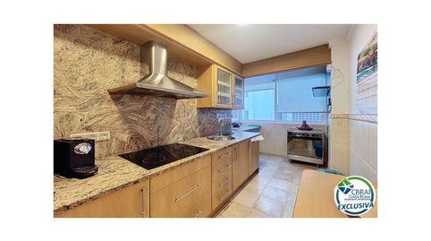 Foto 3 de Piso en venta en Avenida de Rhode, 181, Centre, Roses