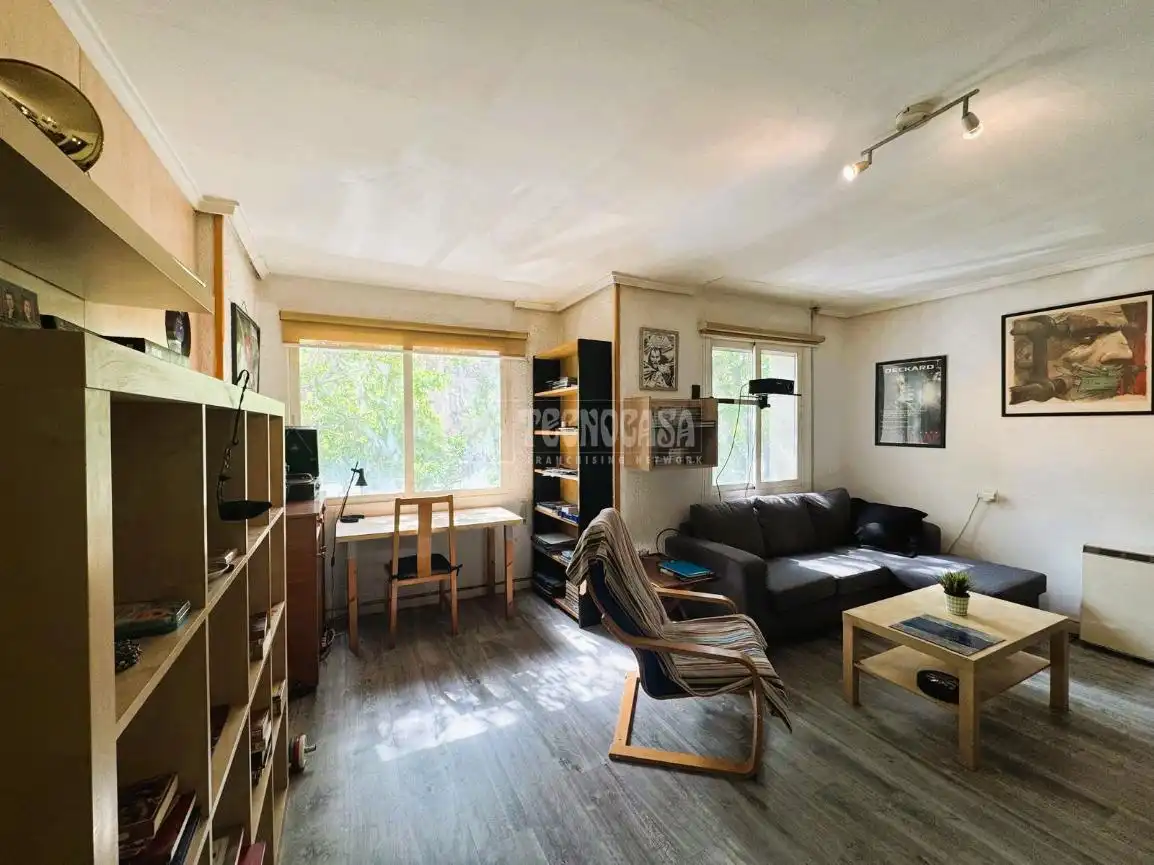 Living room of Flat for sale in Zaragoza
