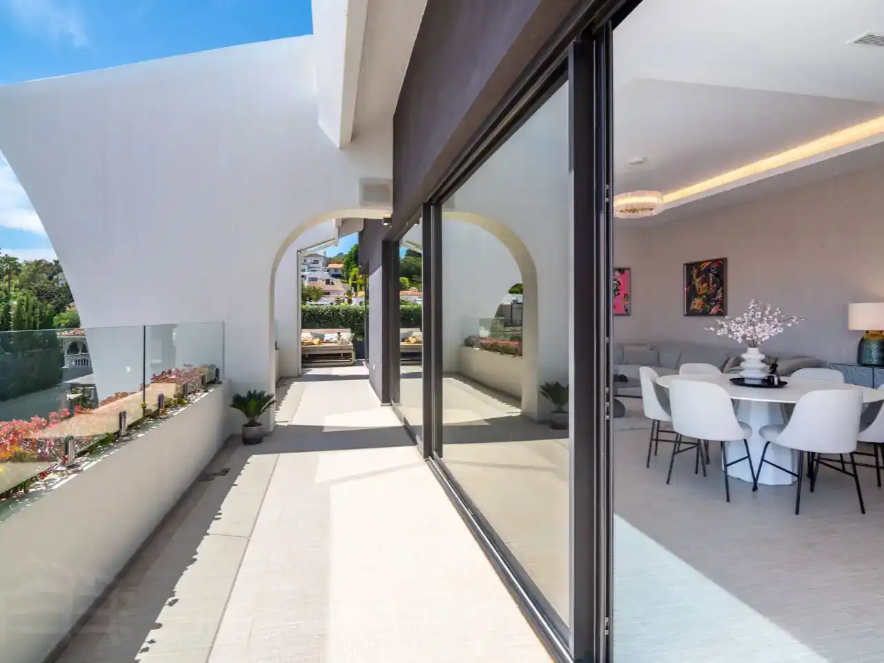 Terrassa de Pis en venda en Marbella amb Aire condicionat, Piscina i Balcó