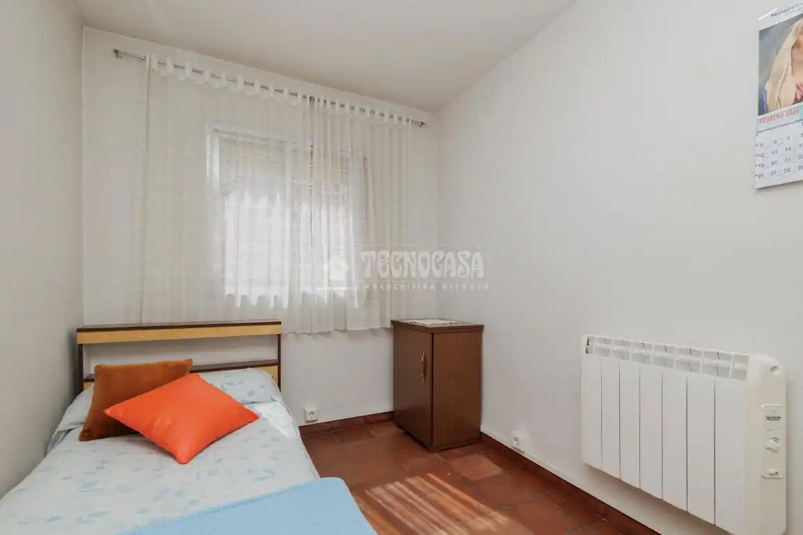 Bedroom of Flat for sale in Madrid  with Air Conditioner, Heating and Terrace