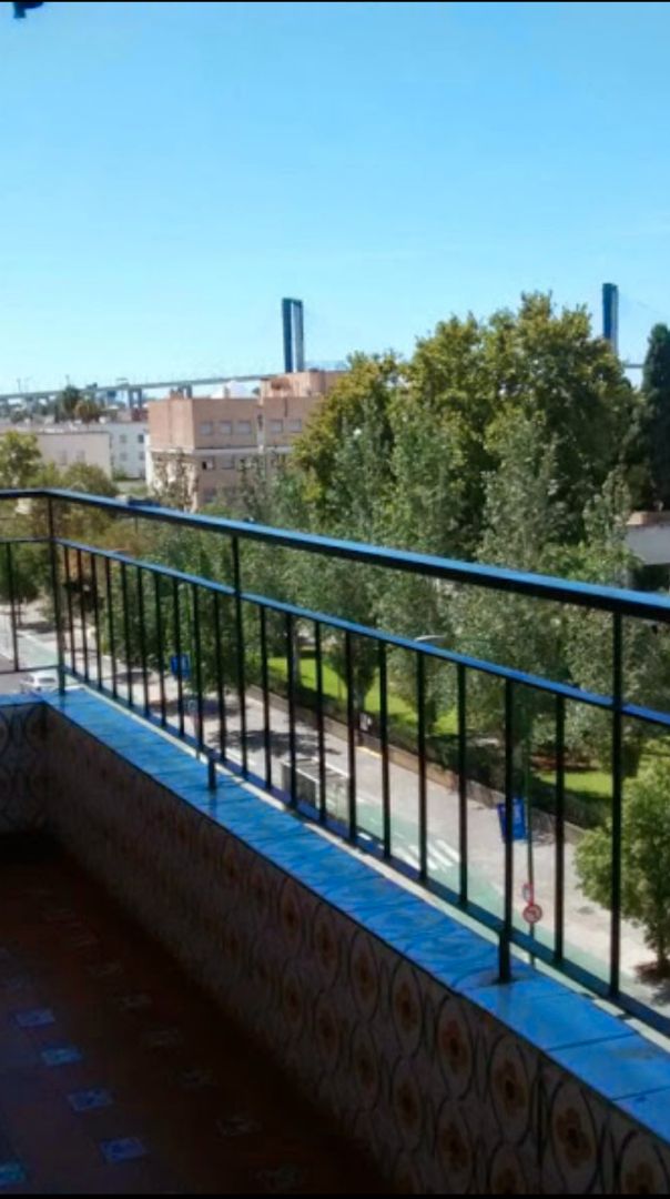 Terrassa de Pis de lloguer en  Sevilla Capital amb Moblat