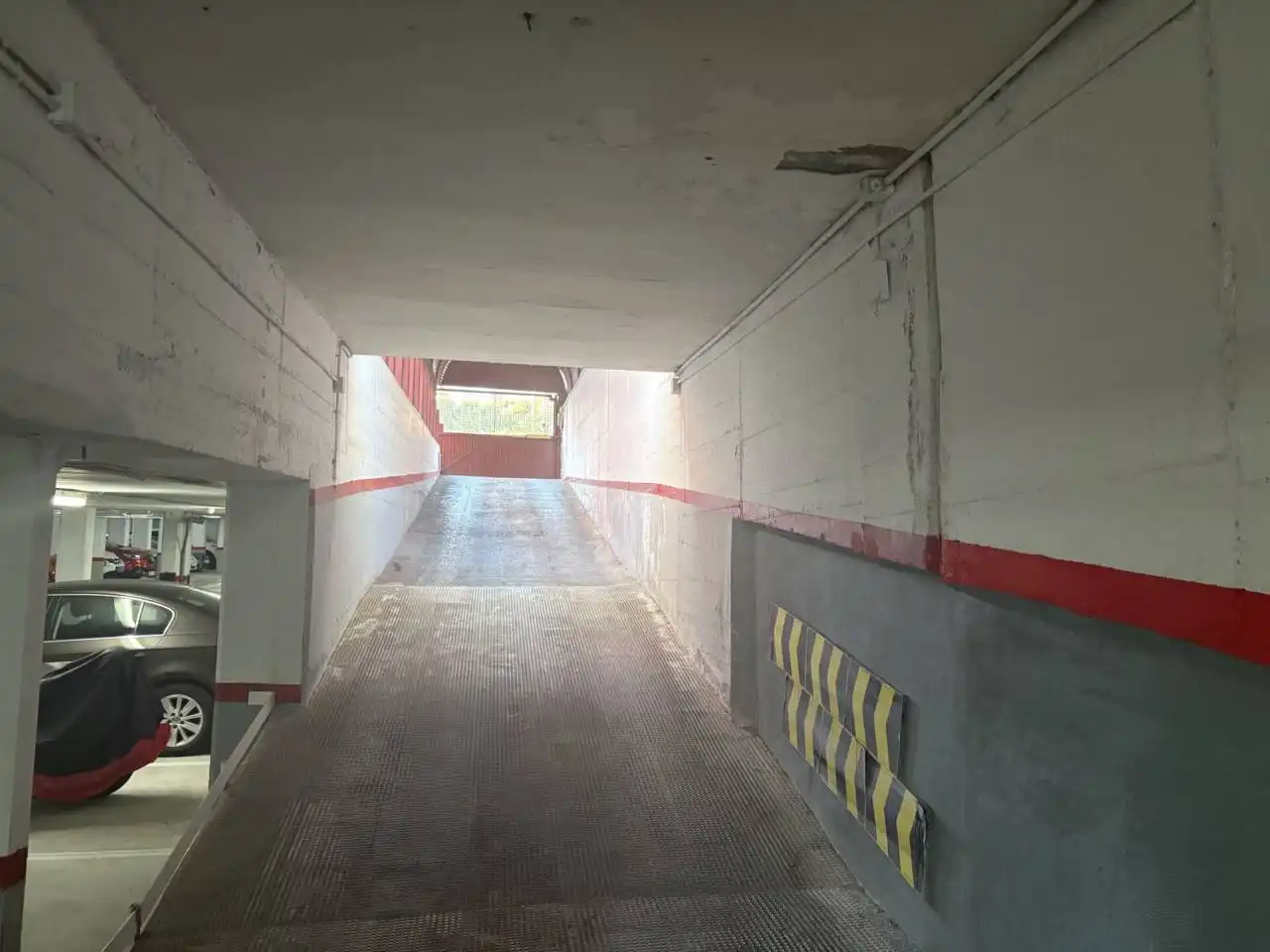 Garage for sale in Alicante / Alacant  with Alarm