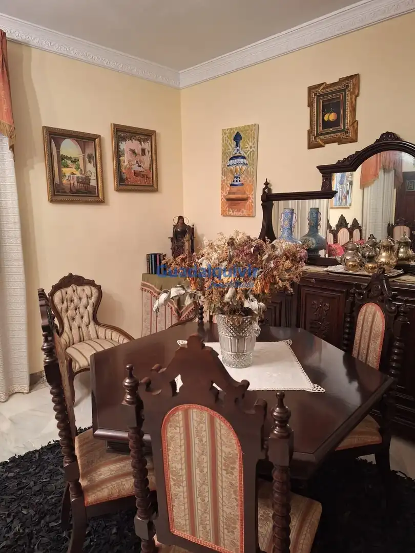 Menjador de Casa o xalet en venda en Brenes amb Aire condicionat i Terrassa