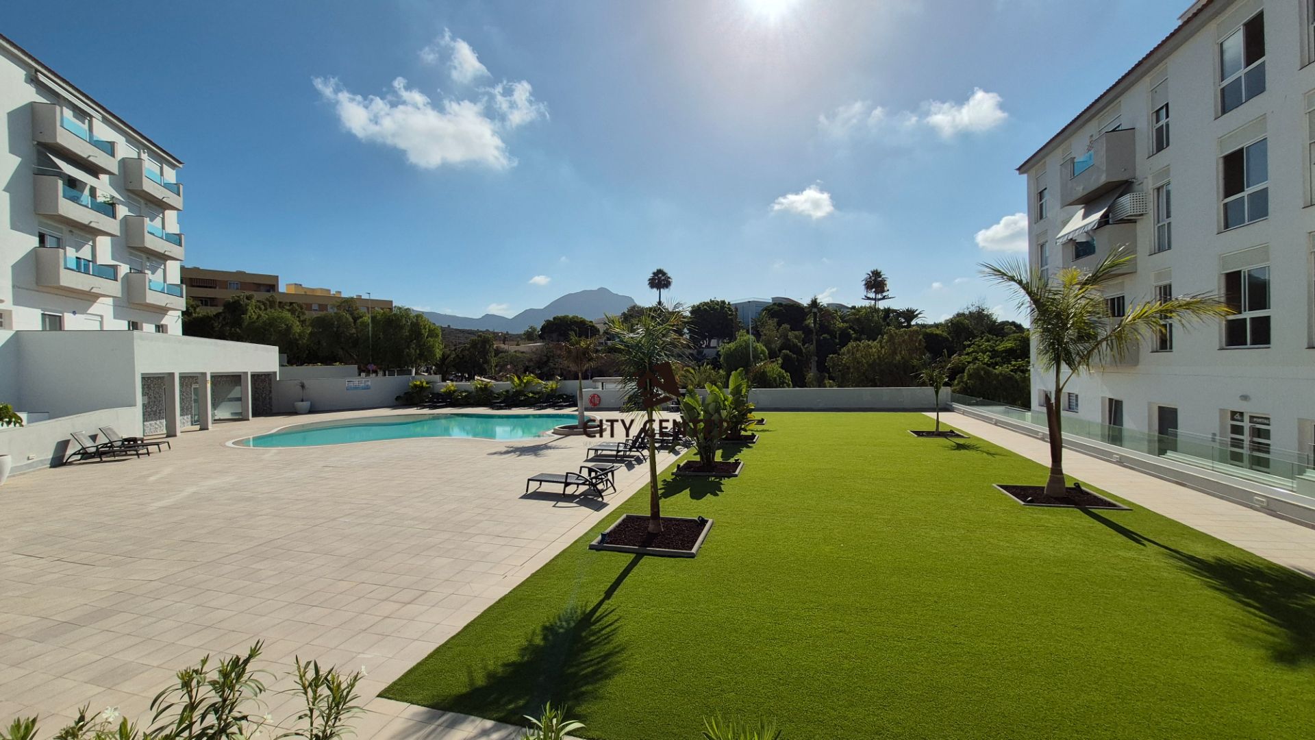 Piscina de Pis en venda en Arona amb Aire condicionat, Terrassa i Moblat