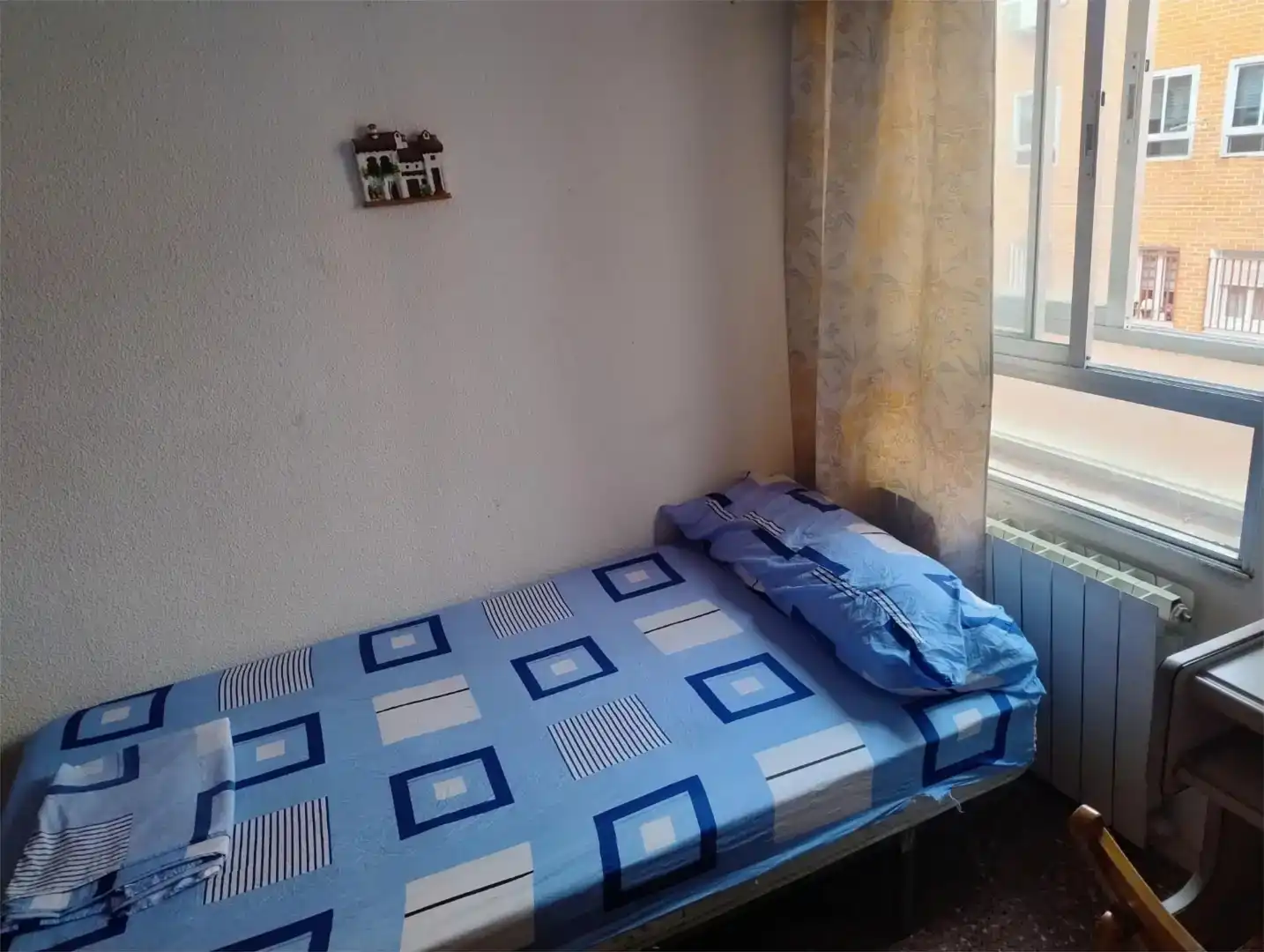 Habitación de Piso de alquiler en Madrid con Amueblado