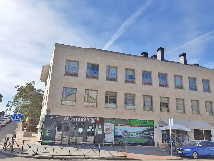 Außenansicht von Büro zur Miete in Torrelodones mit Klimaanlage, Heizung und Internet