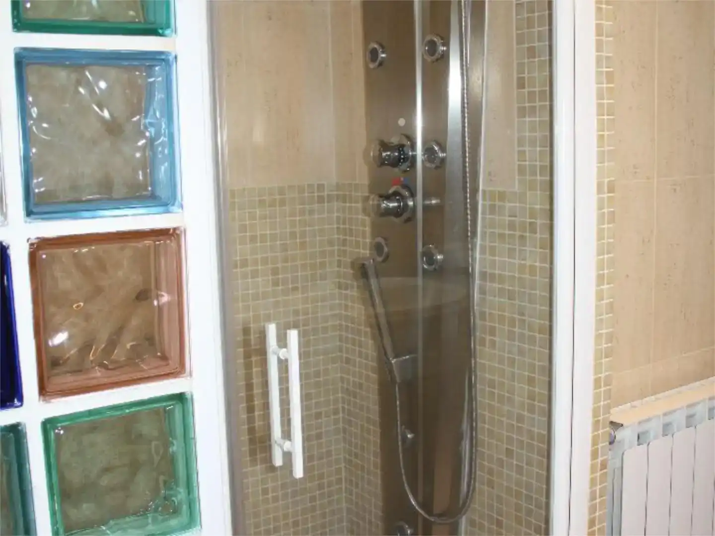 Bany de Casa o xalet en venda en La Adrada  amb Aire condicionat, Piscina i Balcó