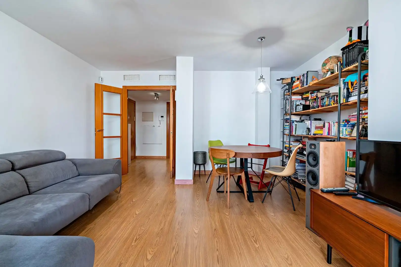 Sala d'estar de Pis en venda en Roquetas de Mar amb Aire condicionat, Calefacció i Terrassa