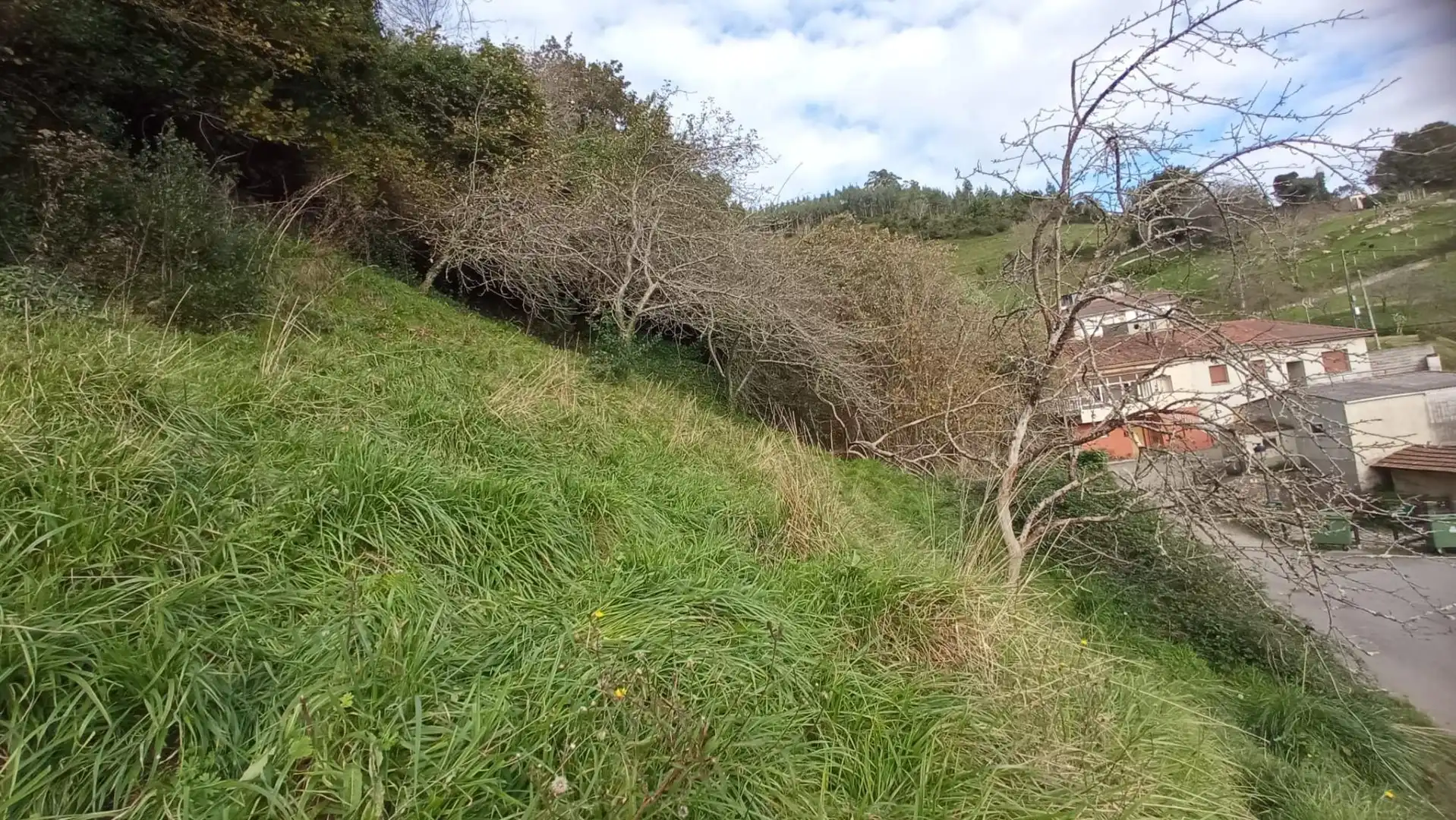 Finca rústica en venta en Sariego con Jardín privado y Amueblado