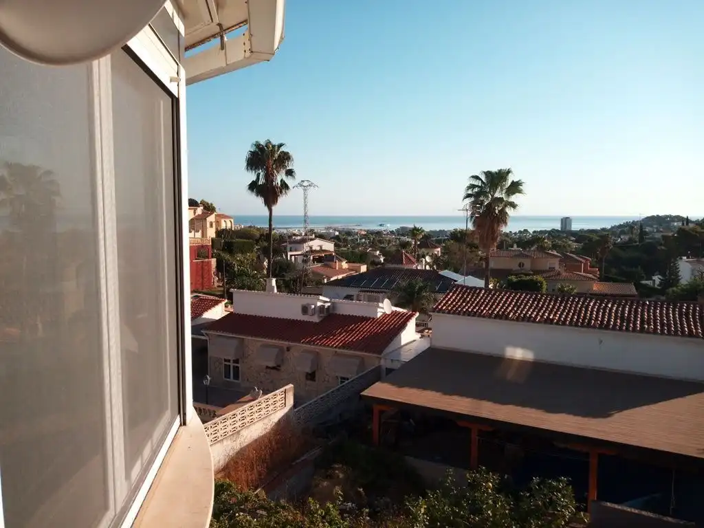 House with pool for sale in El Montgó