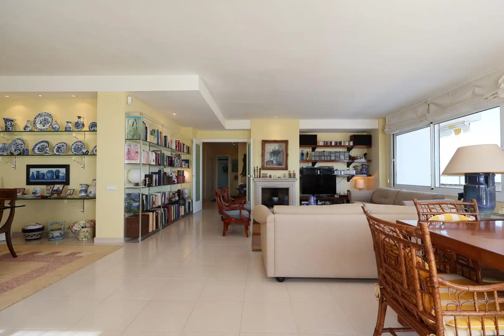 Sala de estar de Piso en venta en Sant Pere de Ribes con Calefacción, Terraza y Piscina comunitaria