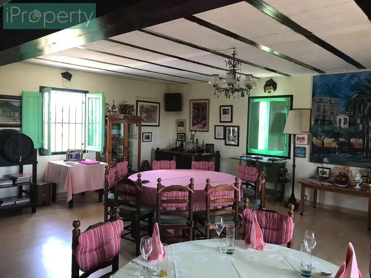 Comedor de Finca rústica en venta en El Vendrell con Aire acondicionado, Calefacción y Jardín privado