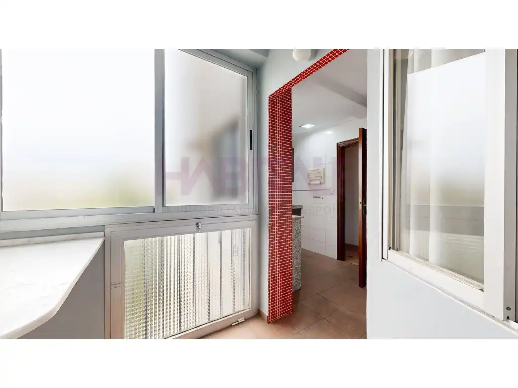 Flat for sale in Valencia  with Balcony