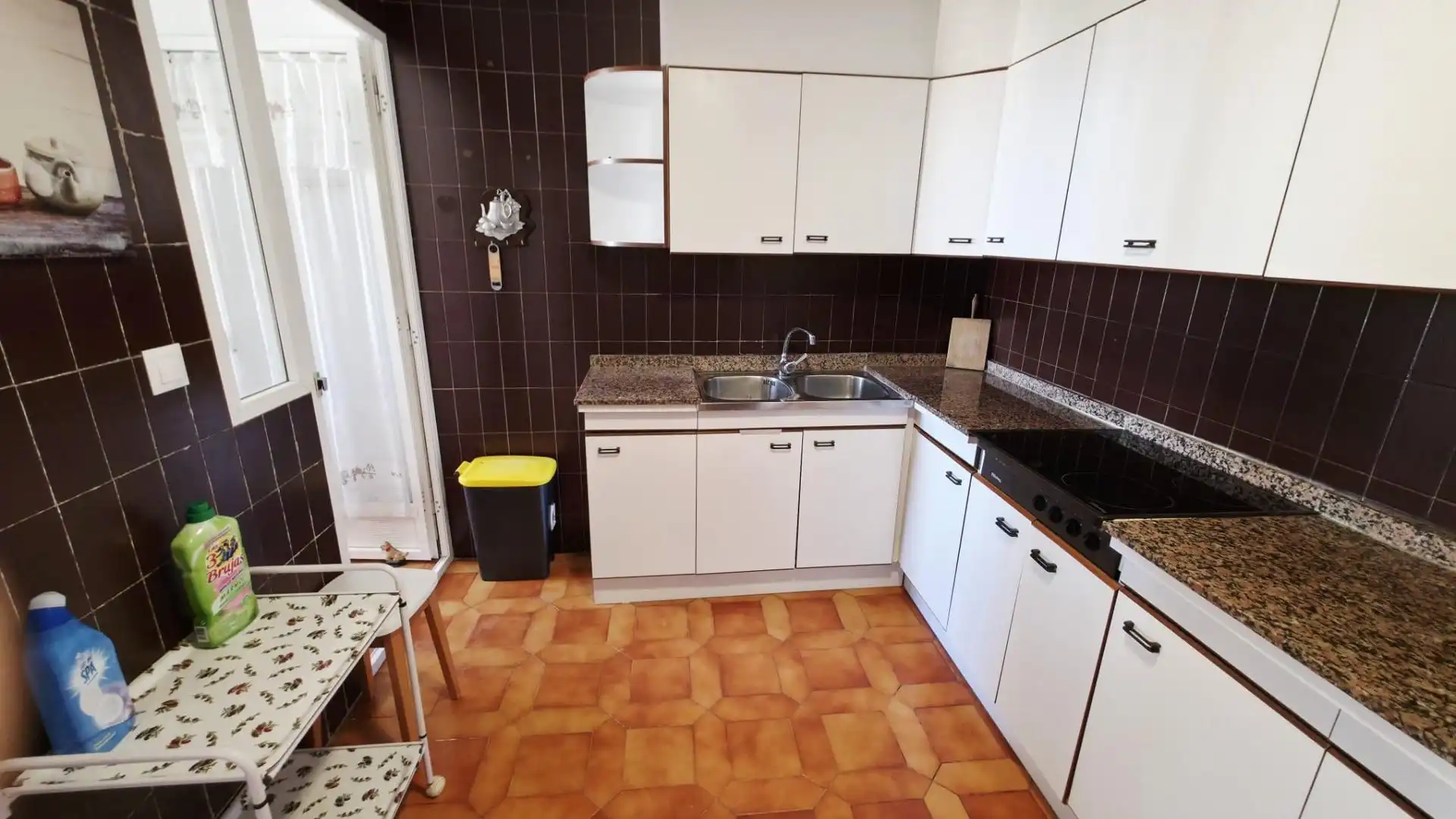 Cuina de Pis en venda en Alicante / Alacant amb Jardí privat, Terrassa i Moblat