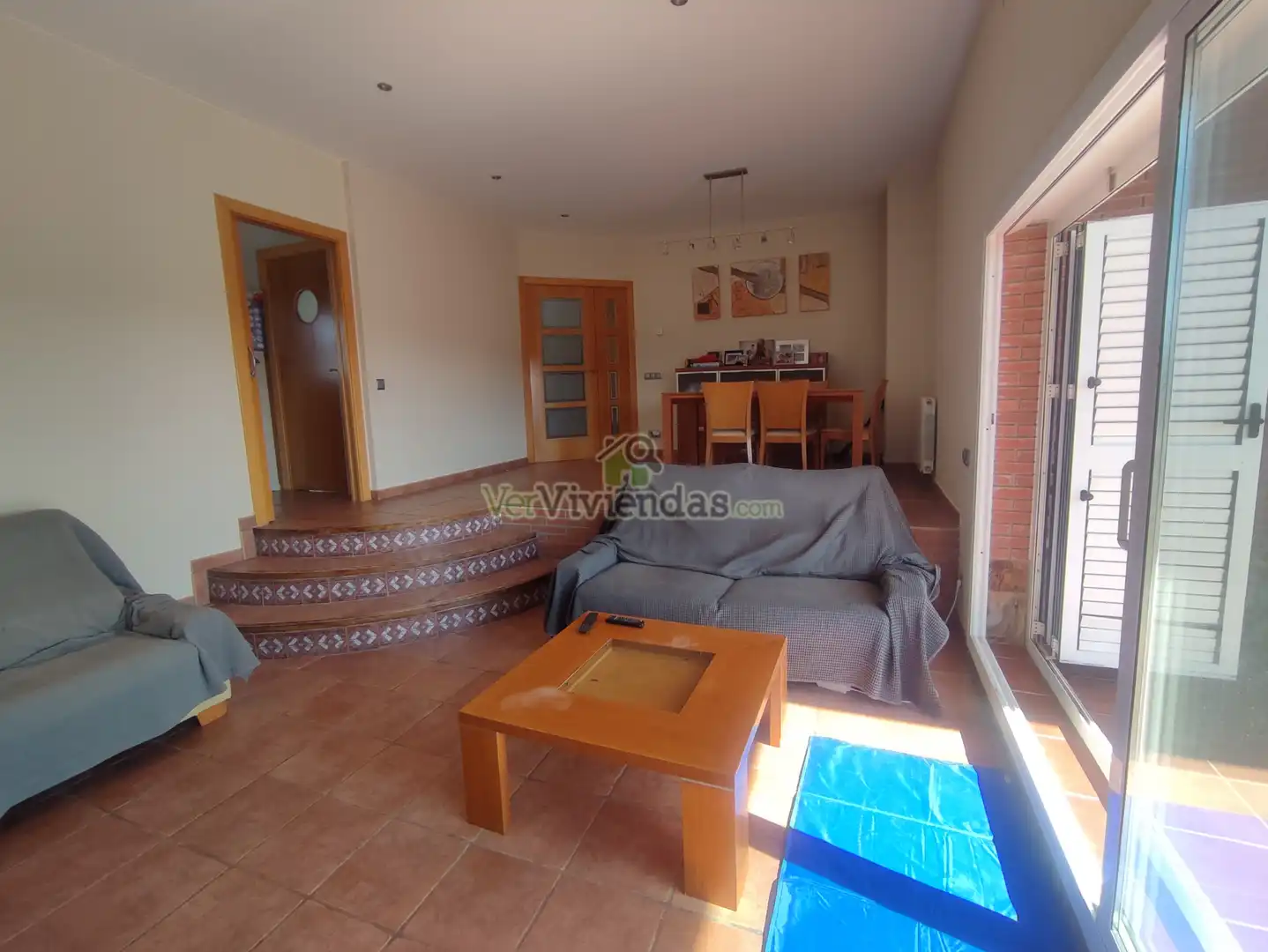 Sala d'estar de Casa o xalet en venda en Vallirana amb Calefacció, Jardí privat i Terrassa