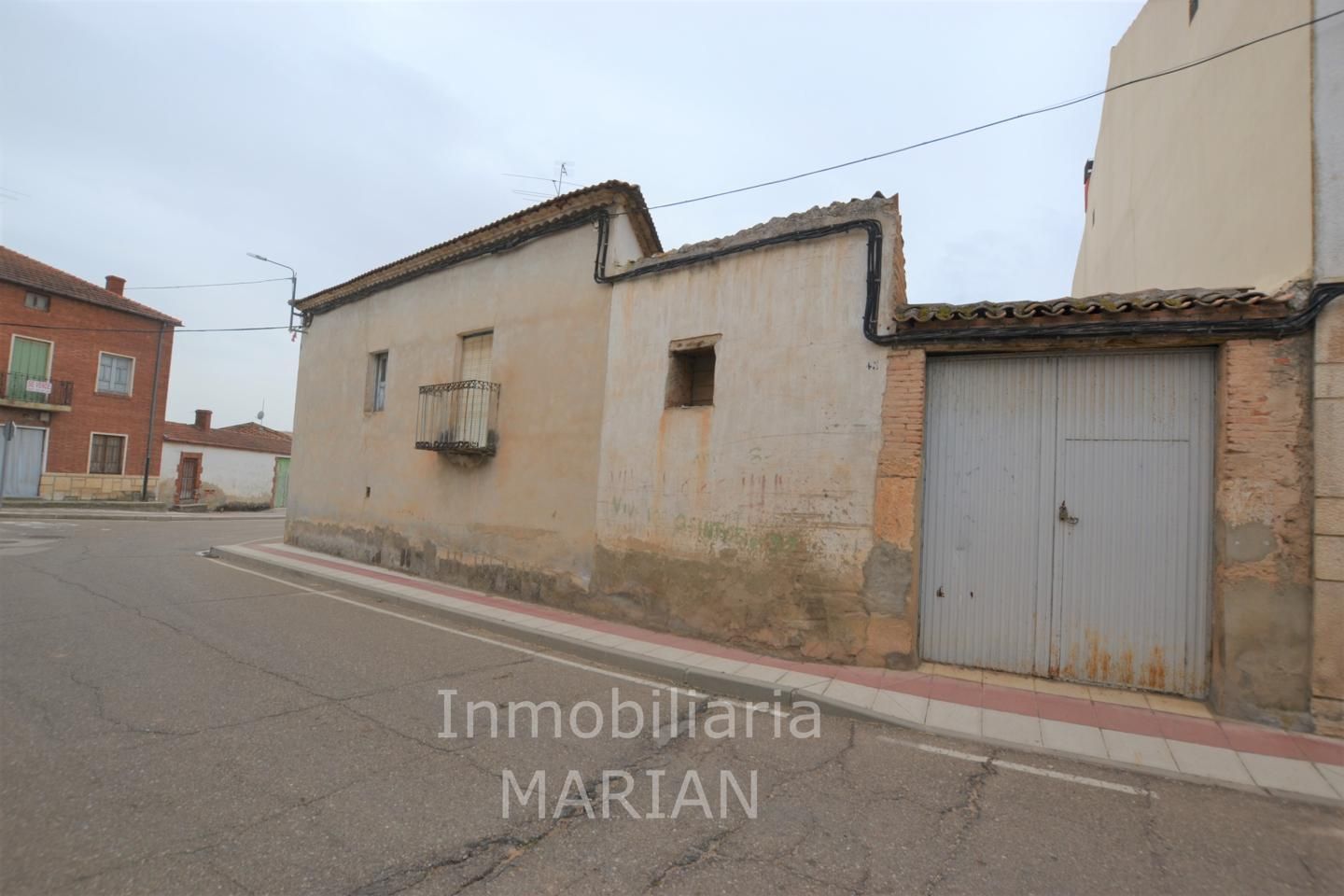 Exterior view of House or chalet for sale in Nava de Roa