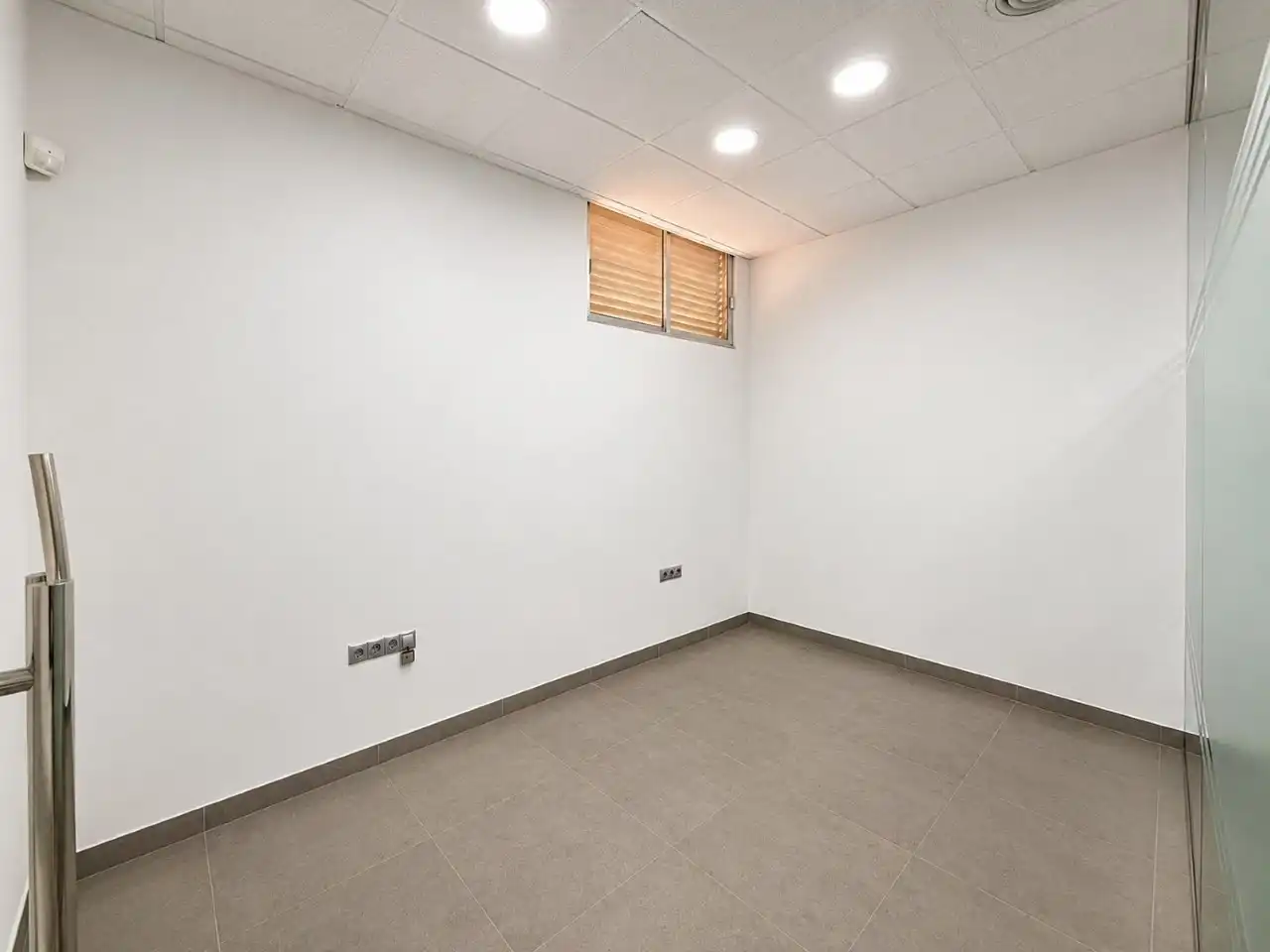 Nave industrial de alquiler en Córdoba con Calefacción y Alarma