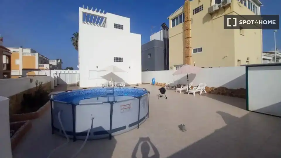 Swimming pool of Flat for rent in Cullera  with Air Conditioner, Heating and Furnished