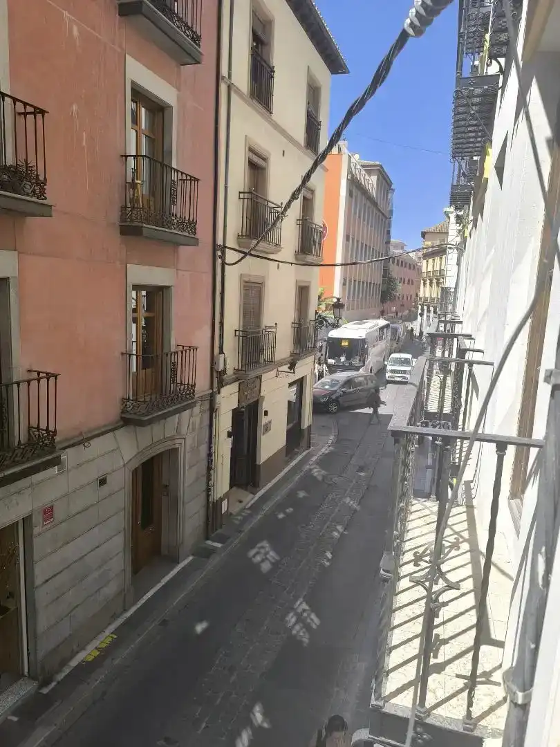 Außenansicht von Wohnung zur Miete in  Granada Capital mit Balkon