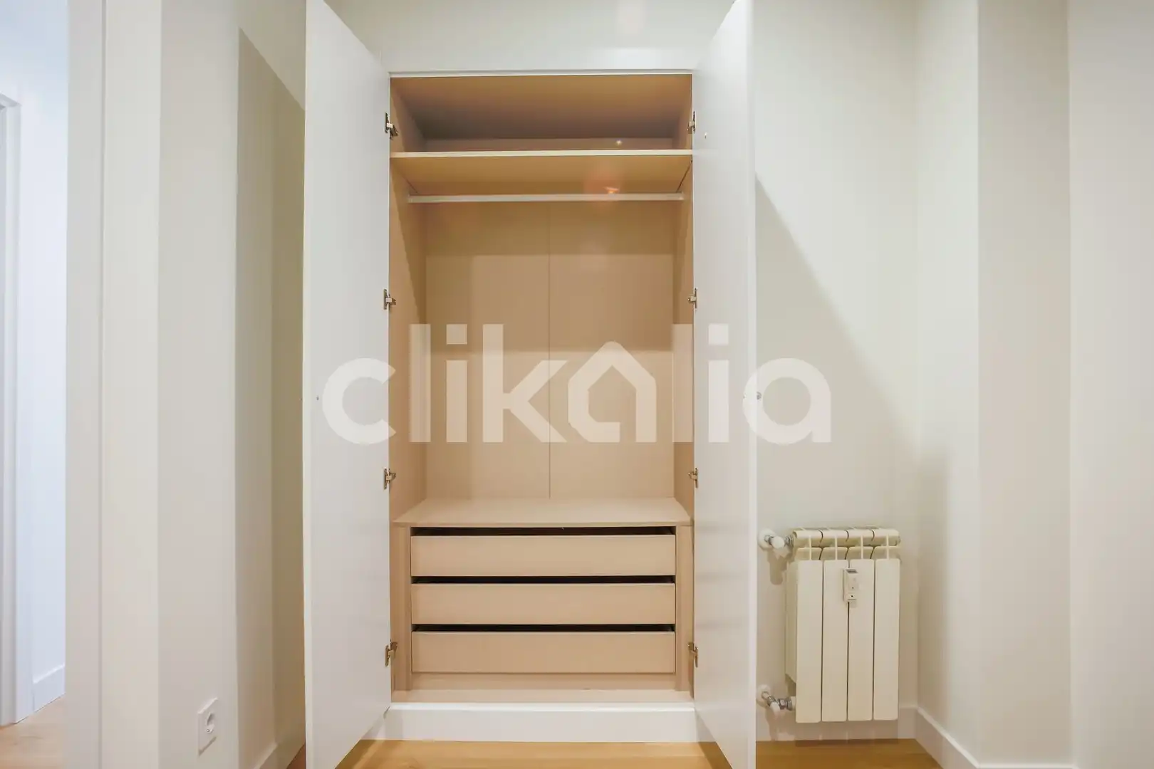 Bedroom of Flat for sale in Madrid  with Air Conditioner, Heating and Terrace