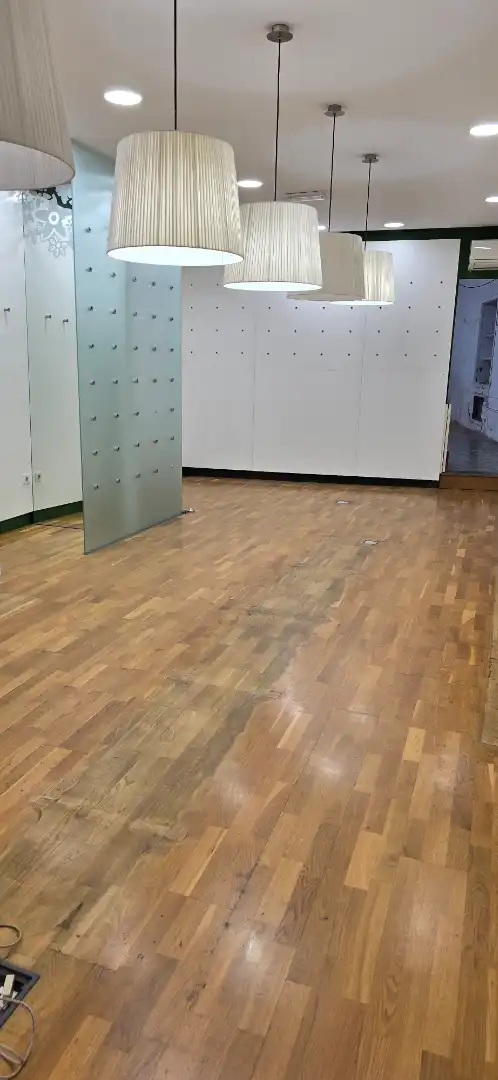Local de alquiler en Terrassa con Parquet