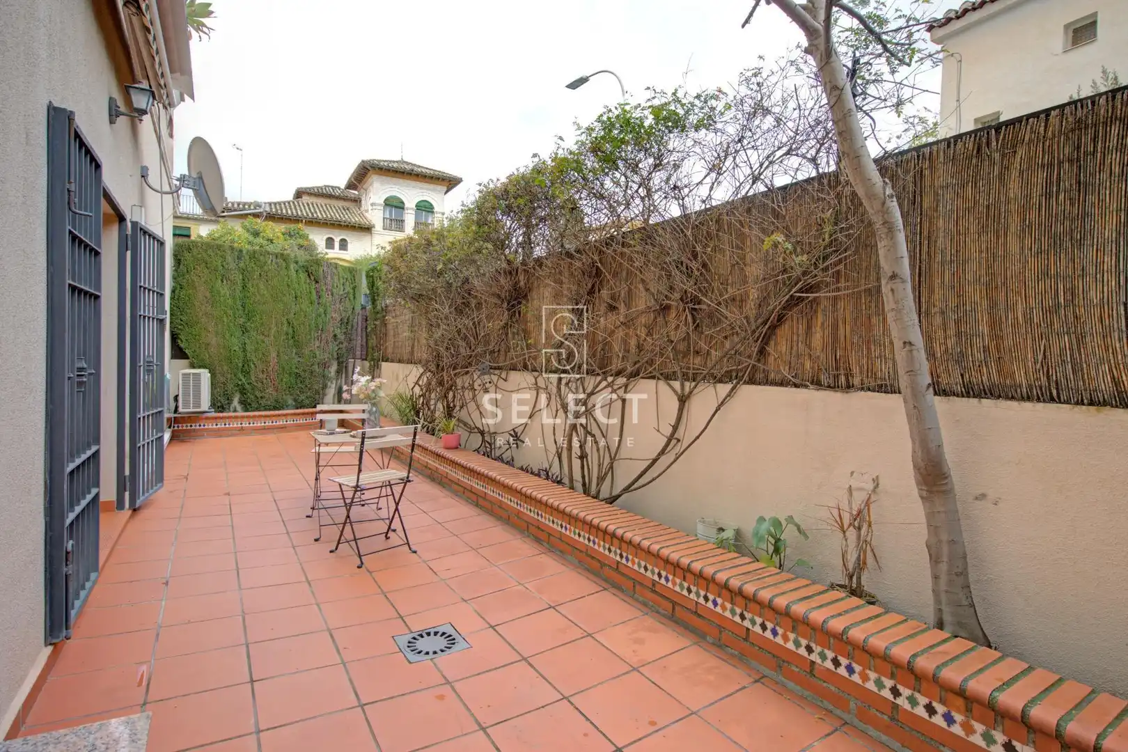 Jardí de Apartament en venda en Granada amb Aire condicionat, Calefacció i Jardí privat
