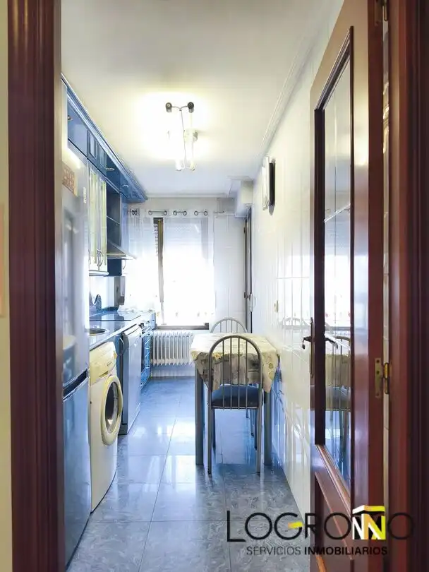 Cuina de Pis en venda en  Logroño amb Calefacció i Traster