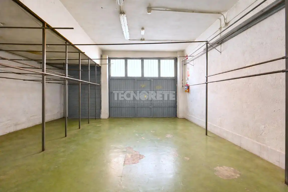 Local en venda en Madrid amb Calefacció, Parquet i Alarma