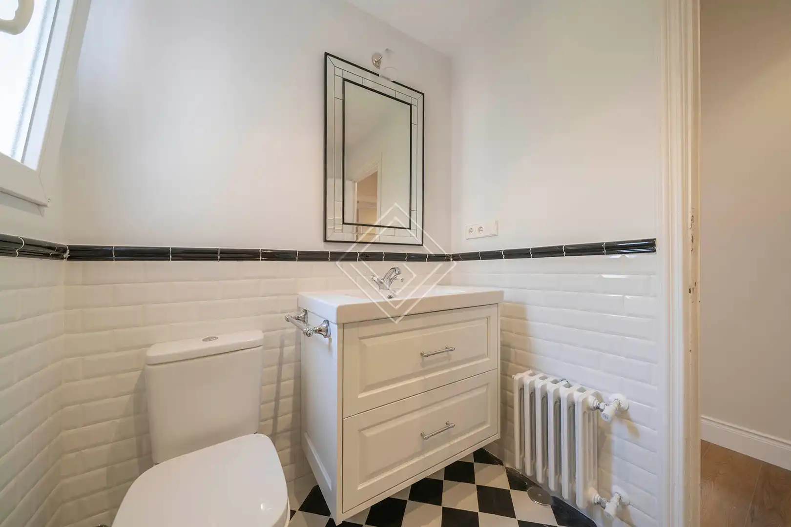 Bathroom of Flat for rent in Madrid  with Air Conditioner, Heating and Storage room